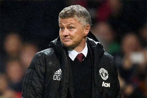 MU khởi đầu tệ hại, HLV Solskjaer vẫn cương quyết bảo vệ học trò