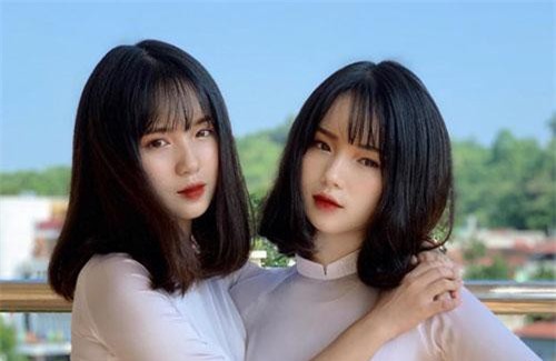 Nhan sắc gây sốt của cặp song sinh Hằng Nga