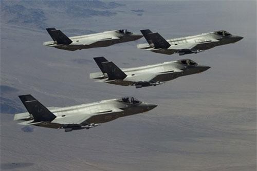 Phi đội F-35 chế độ 'quái thú' Mỹ xuất hiện gần biên giới Nga?
