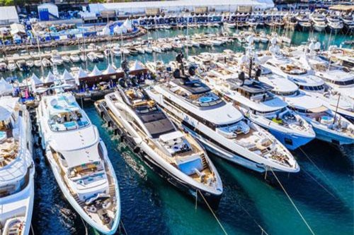 Triển lãm du thuyền của giới nhà giàu