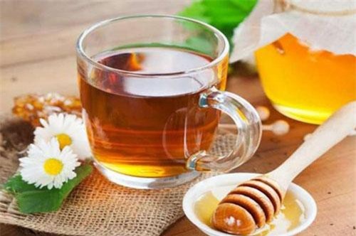 Uống 1 ngụm mật ong vào đúng 'khung giờ vàng' này, lợi ích còn quý hơn cả nhân sâm thượng hạng