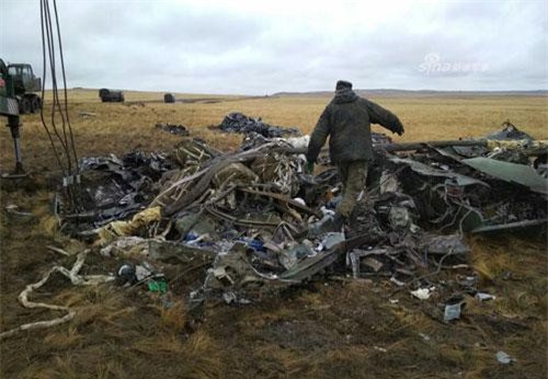 Xe chiến đấu Nga 'nhảy dù' thất bại, rơi tự do... nát bét