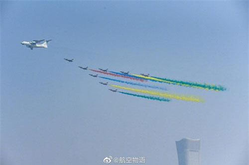 Cận cảnh dàn máy bay Trung Quốc duyệt binh ngày 1/10