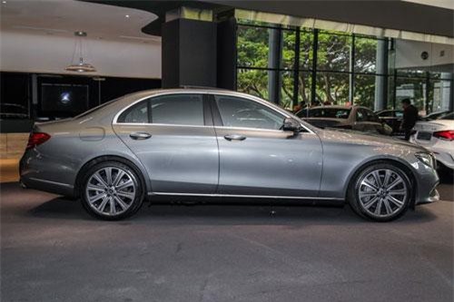 Chiêm ngưỡng vẻ đẹp của Mercedes-Benz E300 Exclusive 2019, giá hơn 2 tỷ đồng