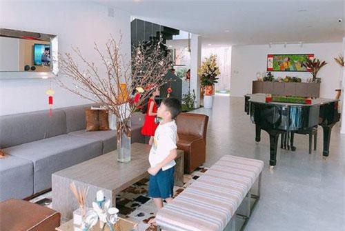 Choáng váng khối tài sản khổng lồ của Hà Hồ tuổi 35