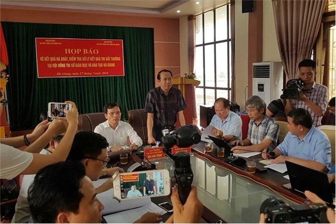 Hà Giang: Công khai vi phạm của 75 cán bộ, đảng viên trong vụ việc nâng điểm thi THPT 2018
