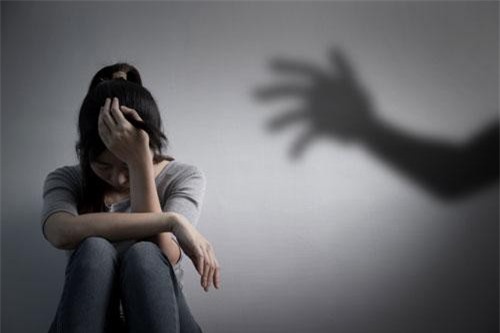 Phụ nữ không chỉ hay mắc trầm cảm sau khi sinh, sâu xa nằm ở một lý do khiến ai cũng đau lòng