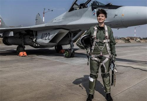 Tài năng của nữ phi công Ba Lan đầu tiên lái tiêm kích MiG-29