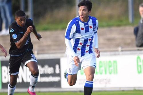 Văn Hậu đón tin cực vui từ HLV SC Heerenveen