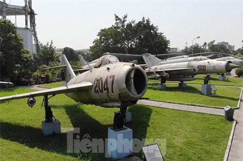Vì sao MiG-17 Việt Nam là 'ác mộng' của Không quân Mỹ một thời?