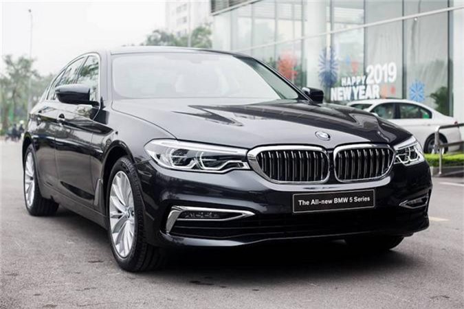 BMW 5 Series giảm giá hơn 200 triệu đồng tại Việt Nam