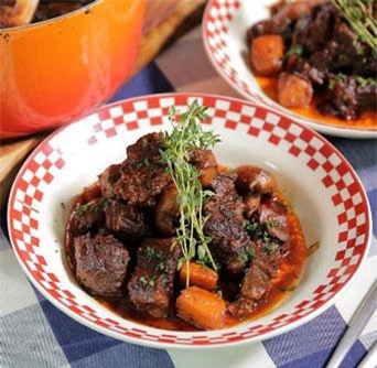 'Bò hầm rượu vang' món ngon khó cưỡng trong tiết trời thu đông se lạnh