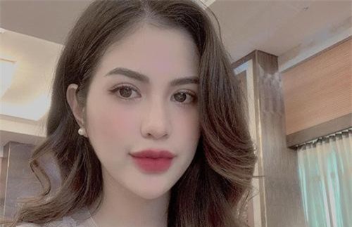 Ly hôn 4 tháng, vợ cũ Việt Anh gây bất ngờ khi tâm sự chuyện yêu đơn phương