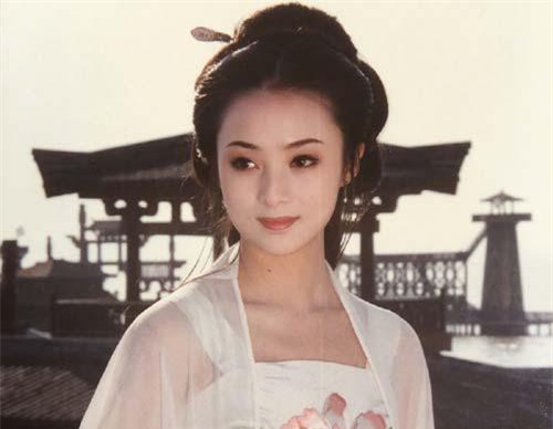 Nàng 'Tây Thi' có nhan sắc khiến 'trời xanh đổ lệ', ngoài đời làm đẹp thế nào?