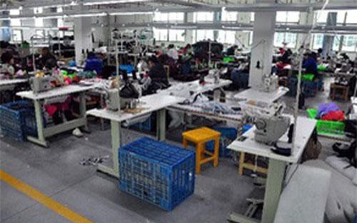 Nghi sử dụng nô lệ, Mỹ chặn quần áo của công ty Trung Quốc