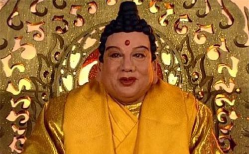 Phật Tổ của 'Tây du ký' được người dân quỳ lạy khi ra đường