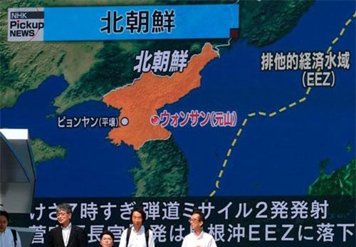 Triều Tiên bắn tín hiệu cứng rắn qua vụ khai hỏa tên lửa từ tàu ngầm