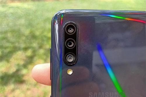 Ảnh chi tiết Samsung Galaxy A30s giá 6,29 triệu đồng tại Việt Nam