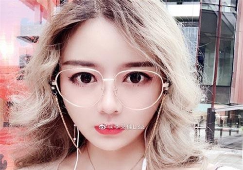 Hot girl mạng có cả triệu người follow bị chủ nhà bóc mẽ ở bẩn, rác chất thành núi, đến lúc đòi tiền nhà thì 'mất tích'