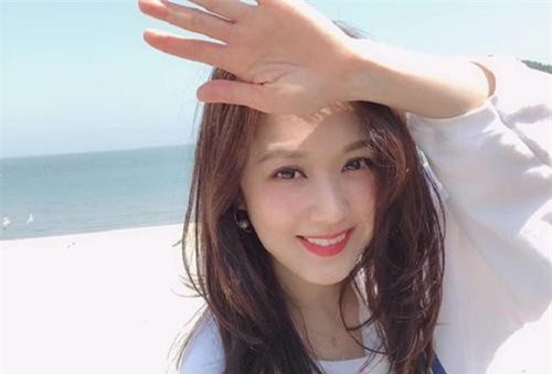 Jang Nara gần 40 tuổi vẫn trẻ trung như thiếu nữ đôi mươi