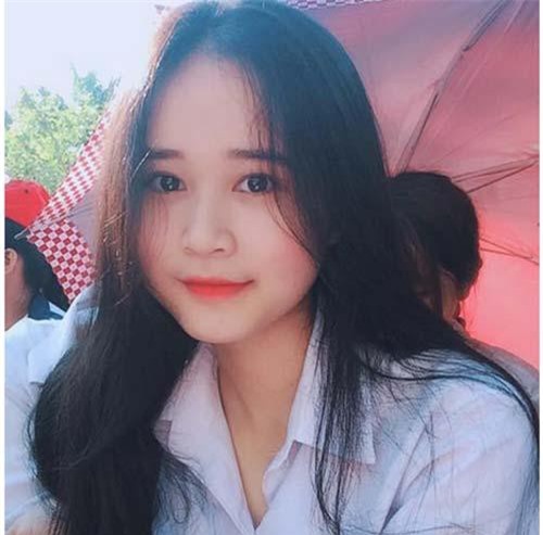 Nhan sắc ngọt ngào của thiếu nữ 17 tuổi xứ Nghệ