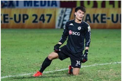 Ra sân tại AFC Cup, Bùi Tiến Dũng có kịp cải thiện phong độ trước SEA Games?