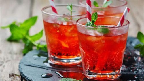 'Sting dâu' mát lạnh lại vô cùng an toàn và dễ làm, ý tưởng hay cho ngày trưa nắng nóng