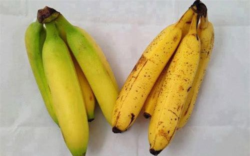 Cách phân biệt chuối chín tự nhiên và chuối ép chín bằng hóa chất
