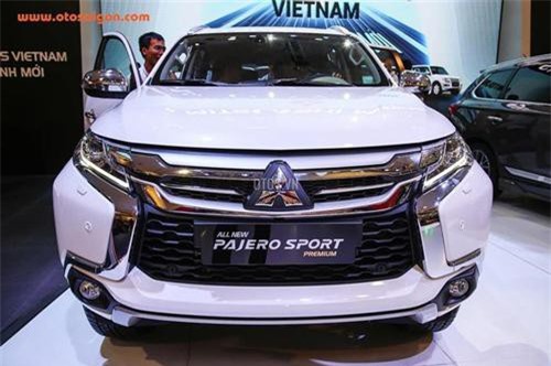 Đón mùa 'làm ăn' cuối năm, các hãng ô tô thi nhau giảm giá