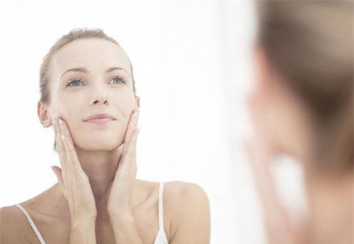 Ô nhiễm không khí: Tẩy da chết, dưỡng da nguy hại?