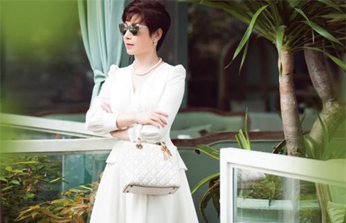 CEO Đặng Thanh Hằng - 'Chìa khóa sống còn của kinh doanh nhan sắc là nói thật - làm thật'