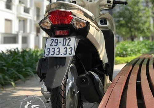 Honda Vision cũ biển số ngũ quý 3, giá cao hơn Honda SH