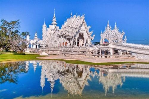 Khám phá kỳ quan Phật giáo trắng tinh đẹp như cổ tích