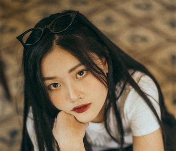 Không bằng đại học, hot girl 19 tuổi vẫn kiếm hàng trăm triệu mỗi năm