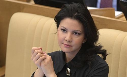 Nga 'nóng mặt' vì FBI thẩm vấn, hẹn gặp riêng nữ nghị sĩ của Moscow