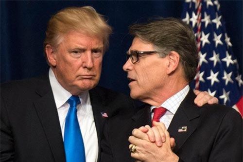 Nhân vật đứng sau cuộc điện đàm của ông Trump và Tổng thống Ukraine