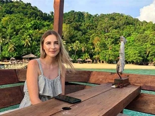'Bỏng mắt' ngắm nàng WAG hấp dẫn nhất ĐT Malaysia