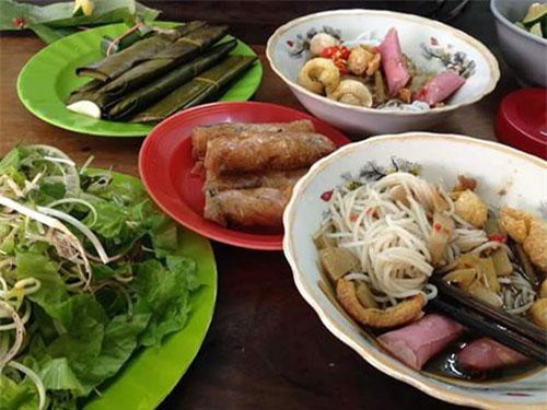 Bún mắm cua - đặc sản phố núi không phải ai cũng có can đảm để thưởng thức