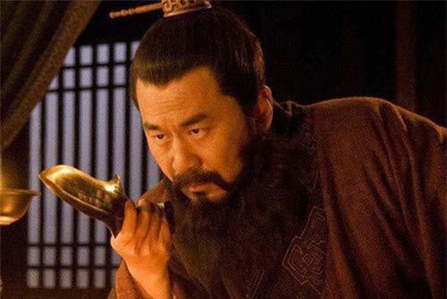 Nếu Tào Tháo ám sát được Đổng Trác, thiên hạ sẽ có những biến đổi kinh thiên động địa này