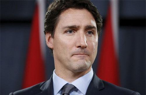 Thủ tướng Canada bị chỉ trích vì đi vận động tranh cử bằng 2 máy bay