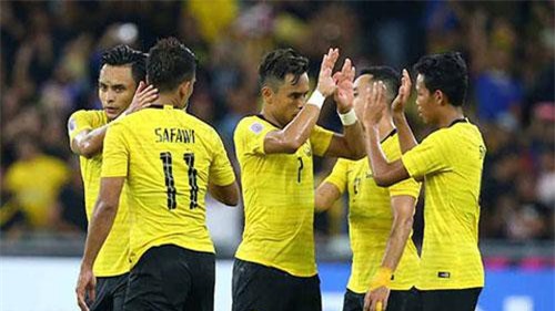 Clip: Đội tuyển Malaysia tạo nên cơn sốt tại VFF