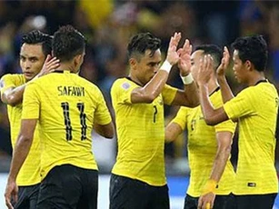 Clip: Đội tuyển Malaysia tạo nên cơn sốt tại VFF