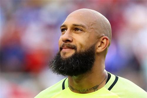 Cựu sao Man Utd tuyên bố 'sốc' ở tuổi 40