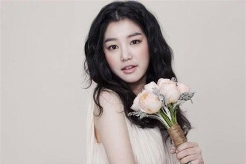 Đúng ngày rằm tháng 9 âm, 3 con giáp gặp vận may rực rỡ, thăng quan tiến chức, tiền đầy túi