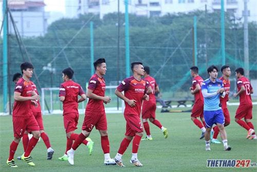 HLV Park Hang Seo chính thức Chốt danh sách ĐT Việt Nam đấu Malaysia, 'choáng' với 2 cái tên bị loại