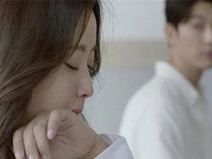 Lấy nhau 3 năm mới biết chồng chỉ yêu ... đàn ông