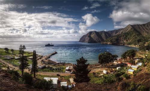 Nhà săn kho báu Hà Lan 'lùng sục' 800 thùng vàng trên hòn đảo của Robinson Crusoe