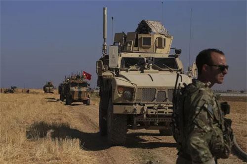 Quân đội Thổ Nhĩ Kỳ sắp vượt qua biên giới Syria