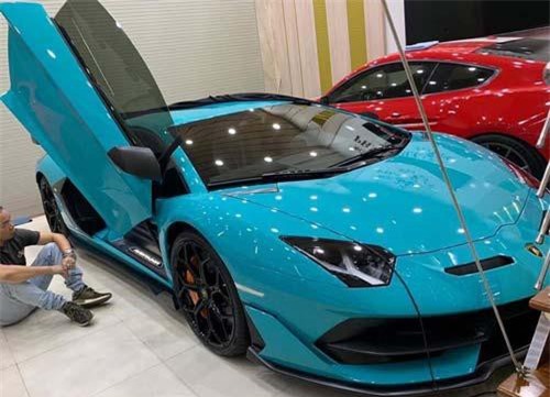 Sắm Lamborghini Aventador SVJ 60 tỷ, chất chơi đại gia Hà Nội
