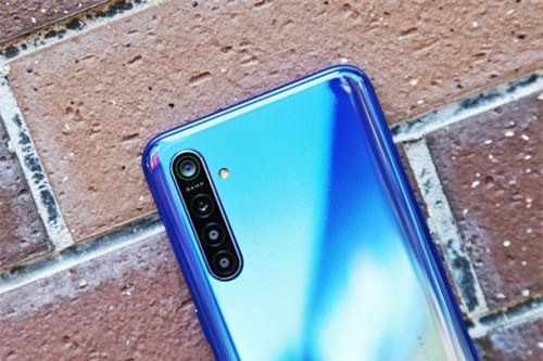 Cận cảnh Oppo K5: 4 camera sau, pin sạc siêu tốc, cấu hình tốt, giá hơn 6 triệu